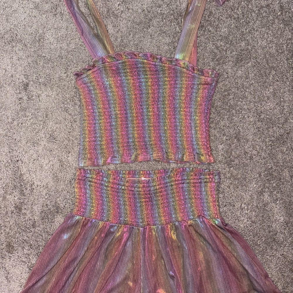 Colorful Iridescent Set. - Picture 2 of 2